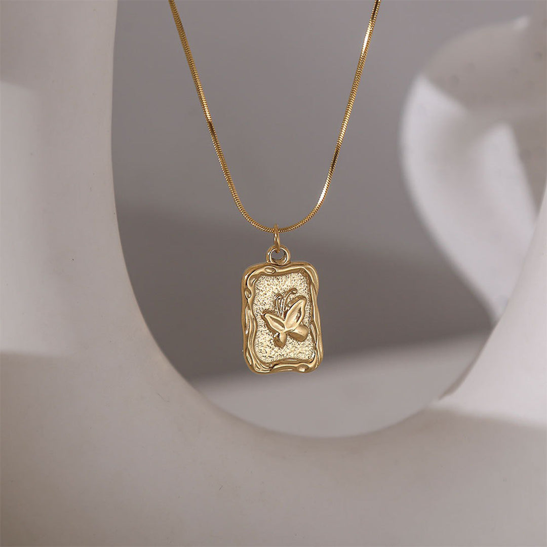 Golden Bloom Textured Pendant Necklace