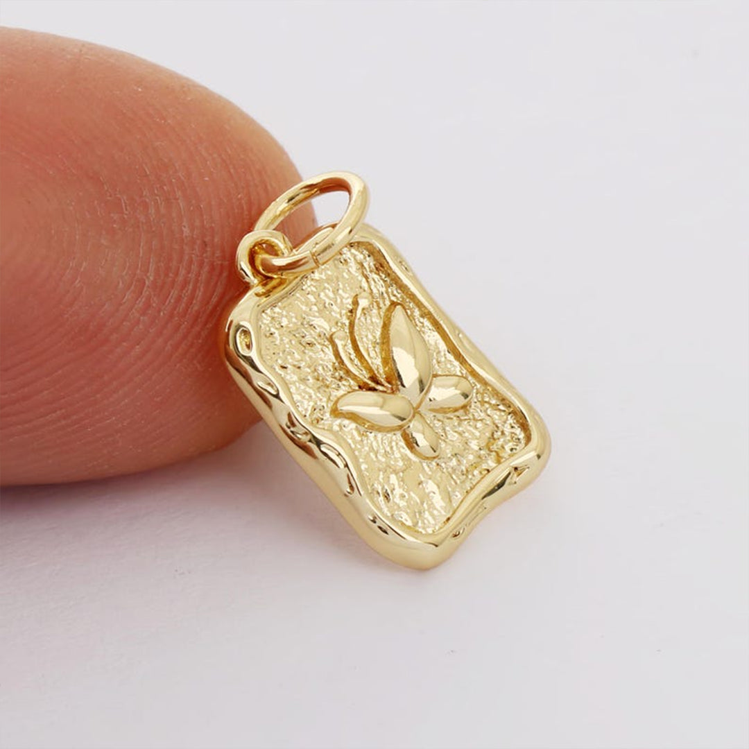 Golden Bloom Textured Pendant Necklace