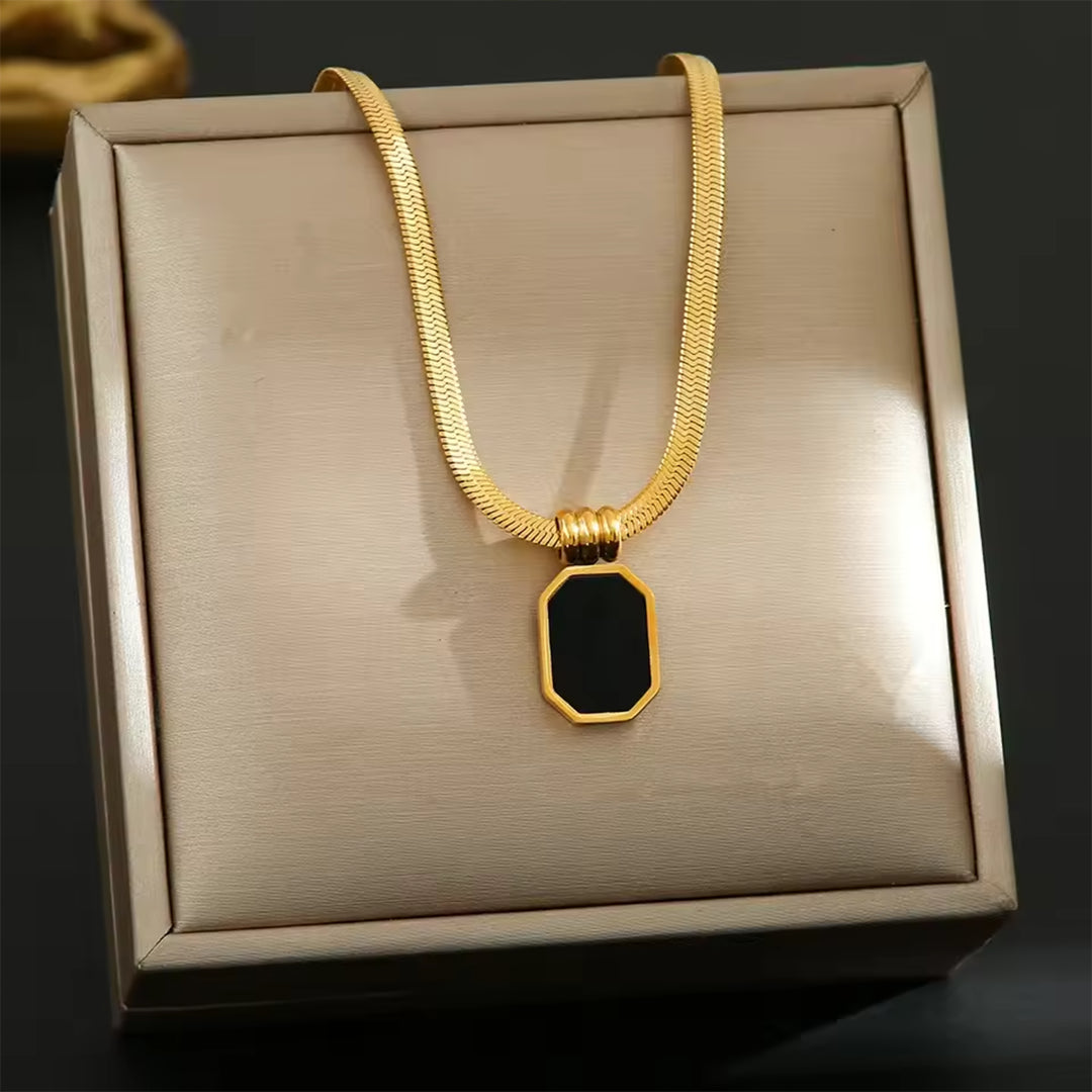 Bold Black Onyx Style Pendant Necklace