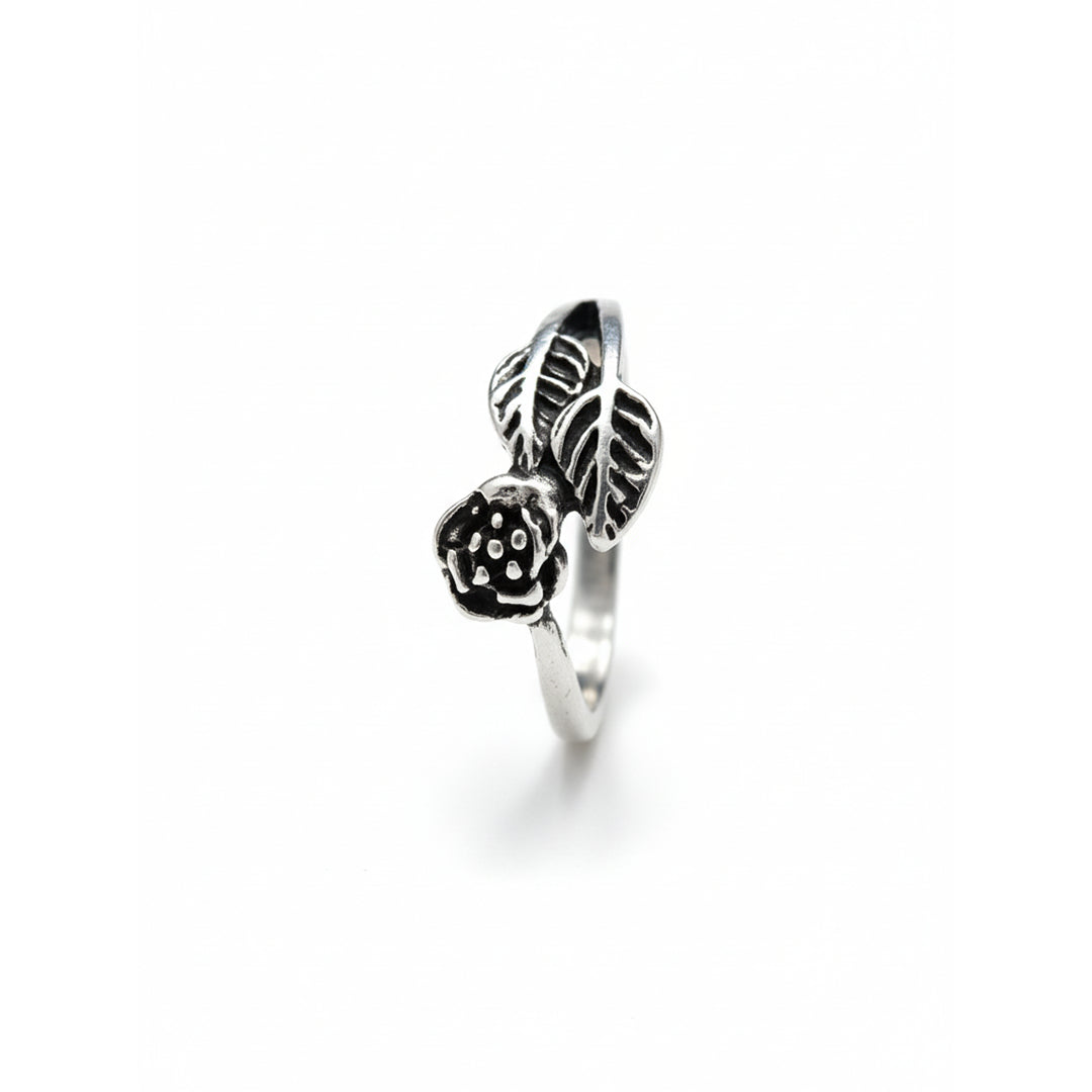 Elegant Floral Leaf Ring