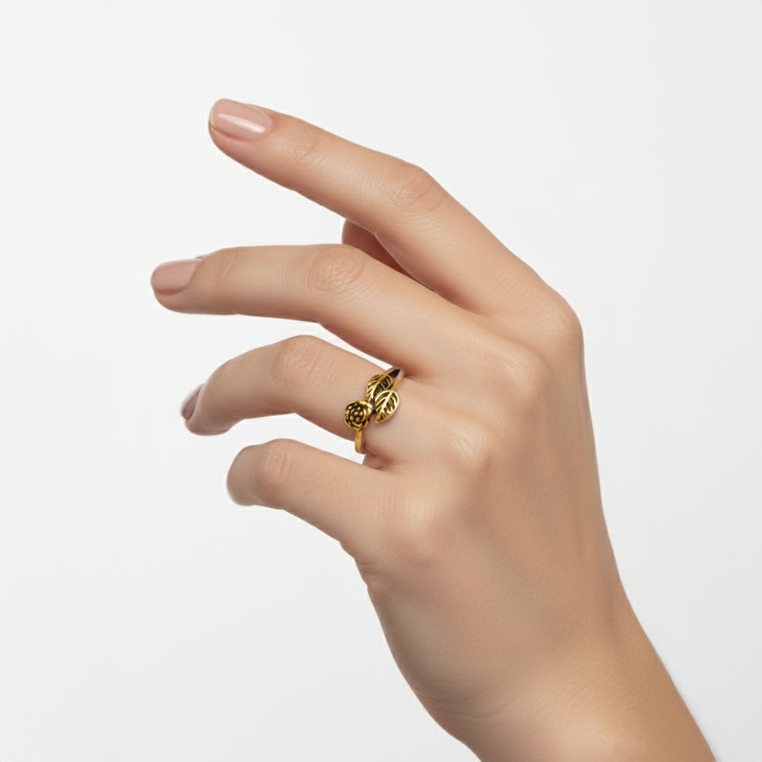 Elegant Floral Leaf Ring